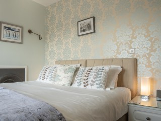 bed-